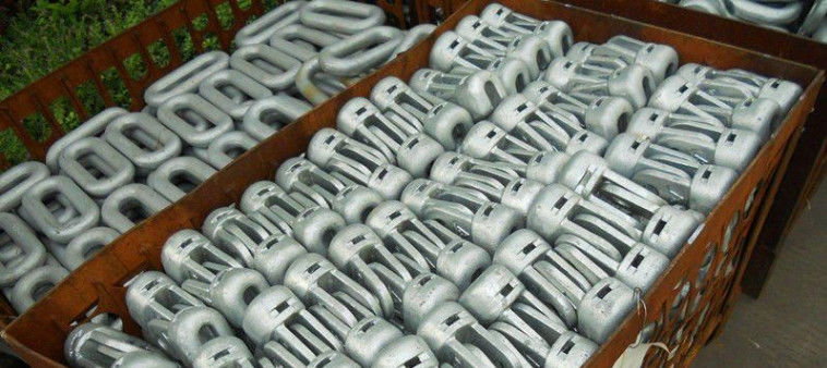 Type W Clevis Socket Tongue , Electrical Transmission Line Hardware Fittings Silvery White